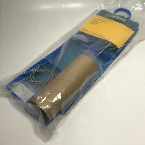 Camelbak Hydration Cleaning Kit Brushes, Tabs, Dryer - Keep Your Gear Fresh - Picture 2 of 9